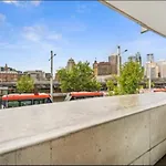 Central, Modern 1 Bedroom With Air-Con & Balcony
